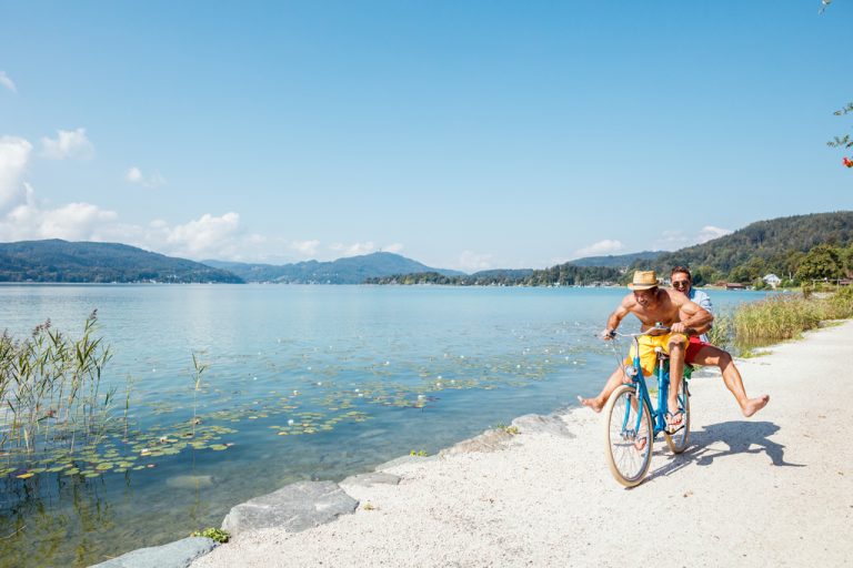 In bicicletta sul Wörthersee