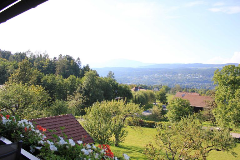 Blick über die Landschaft rund um Velden